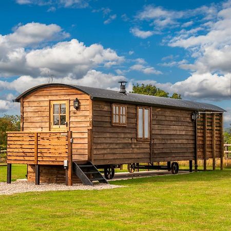 Appartamento Ashwood Shepherd Hut -Ockeridge Rural Retreats Worcester Esterno foto