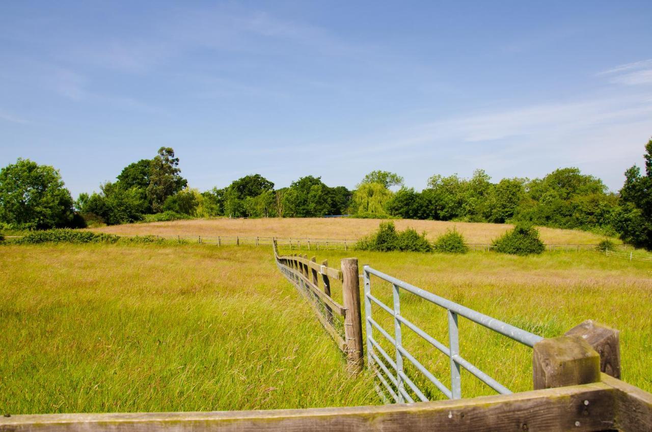 Appartamento Ashwood Shepherd Hut -Ockeridge Rural Retreats Worcester Esterno foto